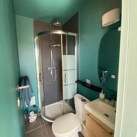 Les Terrasses, Charme Et Authenticite En Hyper Centre De Toulon, Ideal Pour Un Sejour Romantique Ou Escapade Urbaine Apartmán *