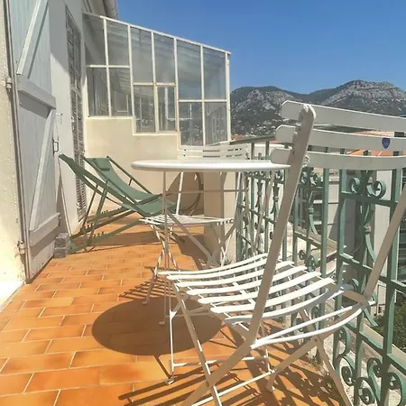 Les Terrasses, Charme Et Authenticite En Hyper Centre De Toulon, Ideal Pour Un Sejour Romantique Ou Escapade Urbaine Апартаменты Тулон