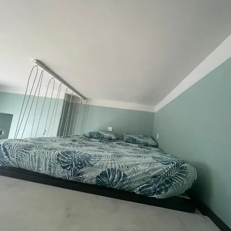 Les Terrasses, Charme Et Authenticite En Hyper Centre De Toulon, Ideal Pour Un Sejour Romantique Ou Escapade Urbaine Apartmán *