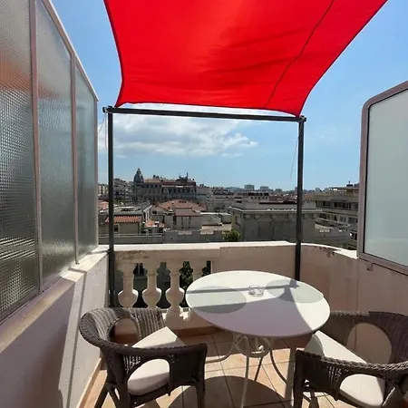 Les Terrasses, Charme Et Authenticite En Hyper Centre De Toulon, Ideal Pour Un Sejour Romantique Ou Escapade Urbaine Apartamento