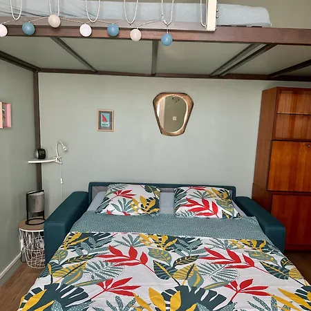 Les Terrasses, Charme Et Authenticite En Hyper Centre De Toulon, Ideal Pour Un Sejour Romantique Ou Escapade Urbaine Apartamento