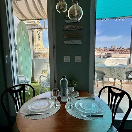 Les Terrasses, Charme Et Authenticite En Hyper Centre De Toulon, Ideal Pour Un Sejour Romantique Ou Escapade Urbaine Апартаменты