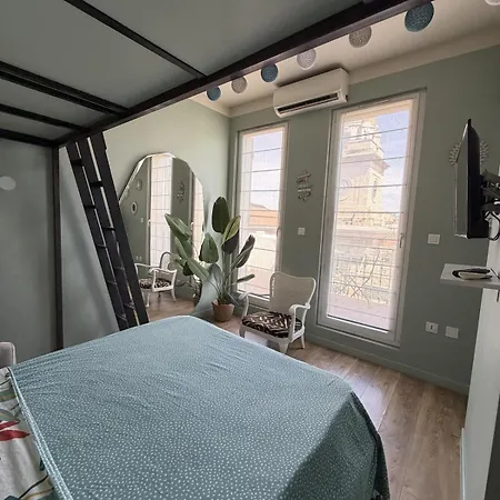 Apartment Les Terrasses, Charme Et Authenticite En Hyper Centre De Toulon, Ideal Pour Un Sejour Romantique Ou Escapade Urbaine
