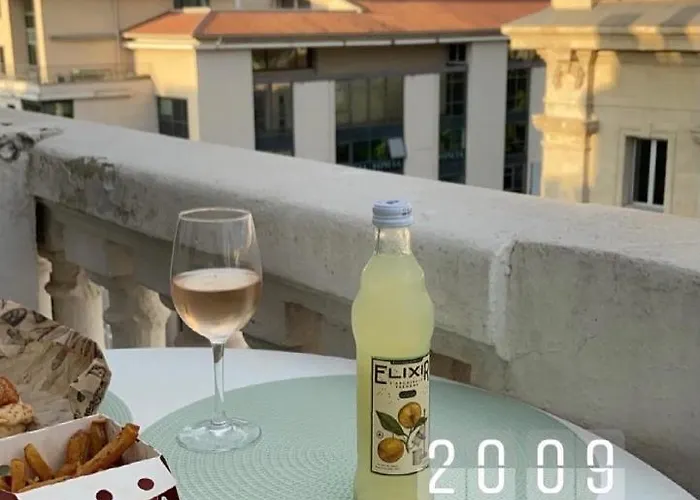 Les Terrasses, Charme Et Authenticité En Hyper Centre De Toulon, Idéal Pour Un Romantique Ou Escapade Urbaine Appartement *
