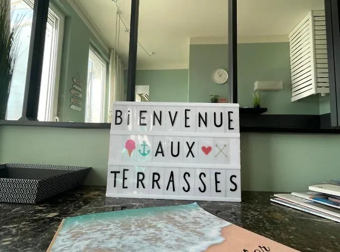 Les Terrasses, Charme Et Authenticité En Hyper Centre De Toulon, Idéal Pour Un Romantique Ou Escapade Urbaine