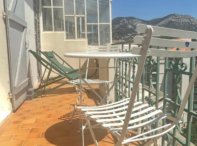 Les Terrasses, Charme Et Authenticité En Hyper Centre De Toulon, Idéal Pour Un Romantique Ou Escapade Urbaine Appartement Toulon
