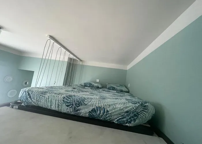 Les Terrasses, Charme Et Authenticité En Hyper Centre De Toulon, Idéal Pour Un Romantique Ou Escapade Urbaine Appartement *