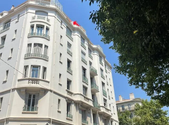 Les Terrasses, Charme Et Authenticité En Hyper Centre De Toulon, Idéal Pour Un Romantique Ou Escapade Urbaine *