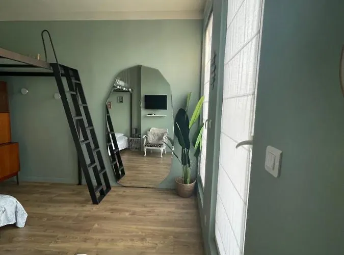 Les Terrasses, Charme Et Authenticité En Hyper Centre De Toulon, Idéal Pour Un Romantique Ou Escapade Urbaine Appartement Toulon