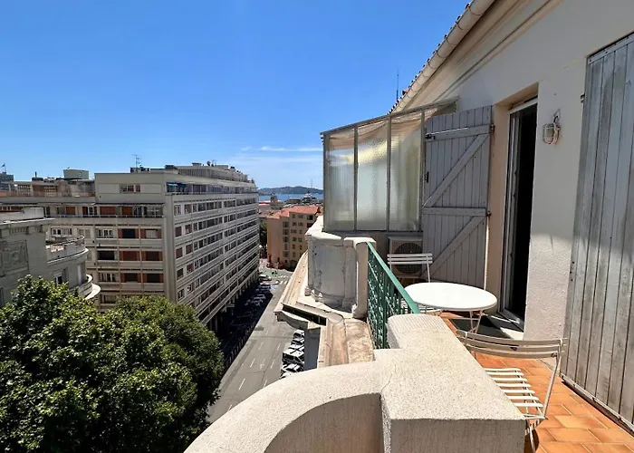 Les Terrasses, Charme Et Authenticité En Hyper Centre De Toulon, Idéal Pour Un Romantique Ou Escapade Urbaine Appartement Toulon